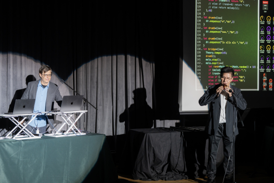 The second half of the event featured a series of vibrant performances by professors, students from the 2025 CREATIVITAS programme, and guests. 